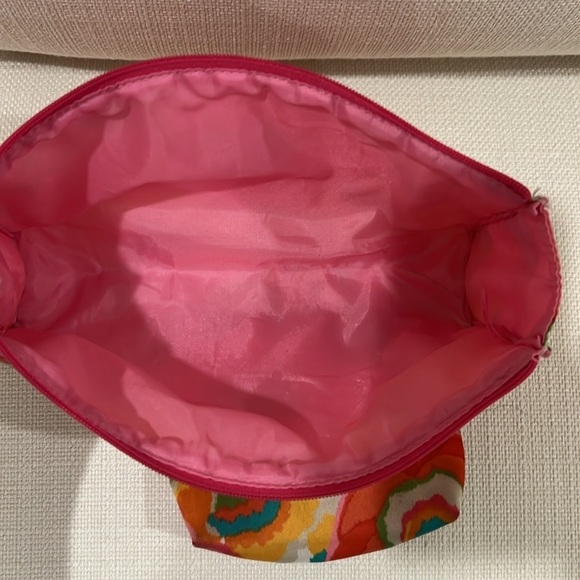 Clinique Make up and lipstick bags - Picture 2 of 3